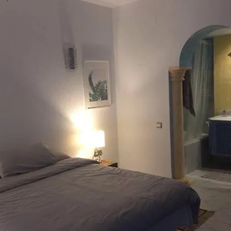 Puerto Banus 2 Bedrooms P2 Марбелья