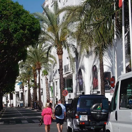 Puerto Banus 2 Bedrooms P2 *