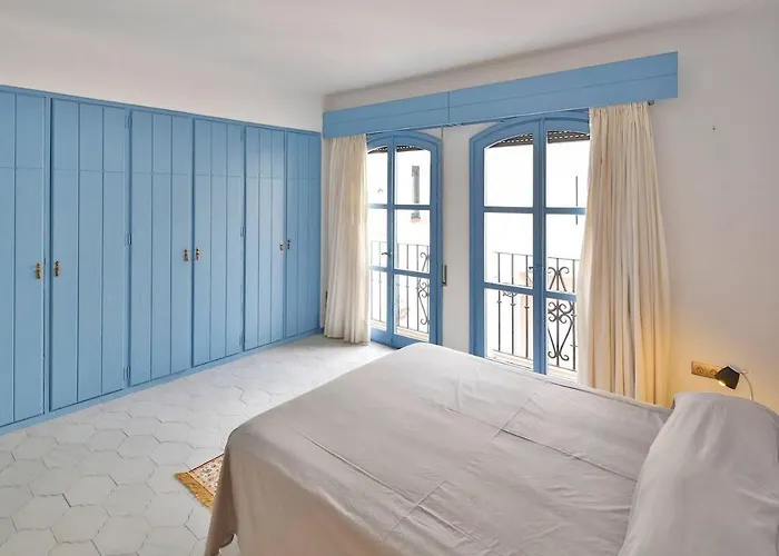 Puerto Banus 2 Bedrooms P2 *