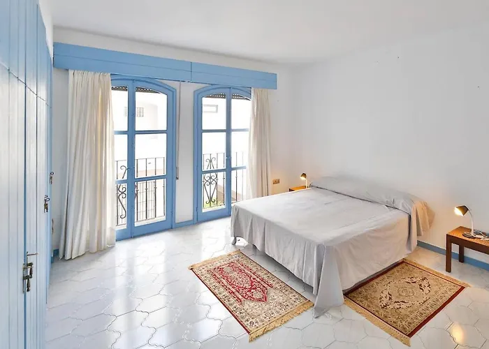 Puerto Banus 2 Bedrooms P2 Apartment
